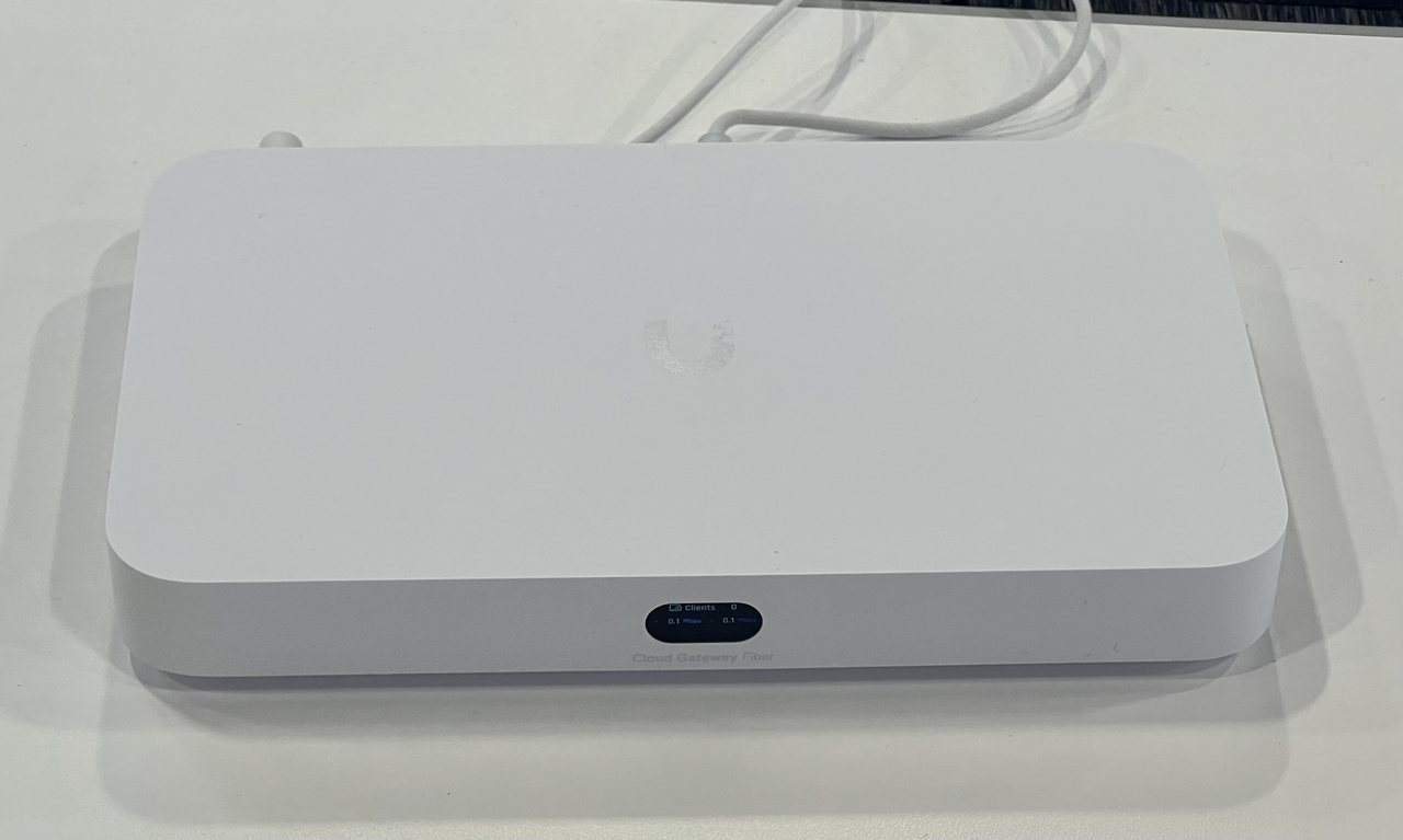 Ubiquiti UniFi Cloud Gateway Fiber